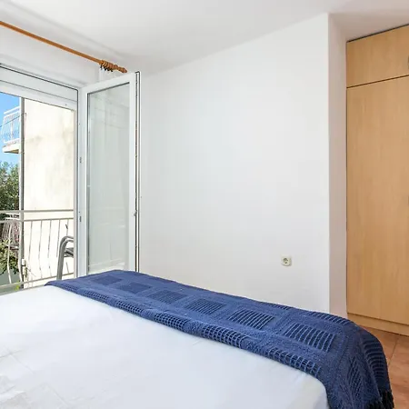 Apartments By The Sea Baska Voda, Makarska - 300 Room photo