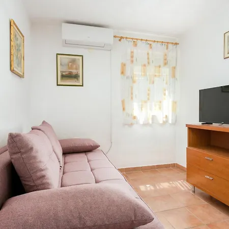 Apartments By The Sea Baska Voda, Makarska - 300 Room photo